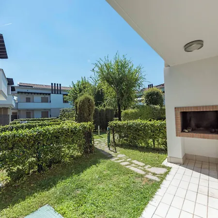 Comfortable Family With Swimming Pool Appartement