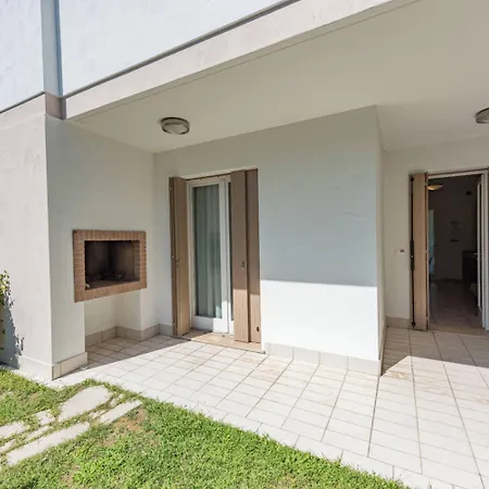 Comfortable Family With Swimming Pool Appartement